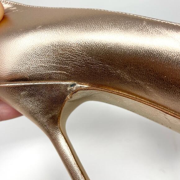 Manolo Blahnik Hangisi Rose Gold Metallic Leather Crystal Buckle Pump Heel EU 37 - Picture 11 of 14